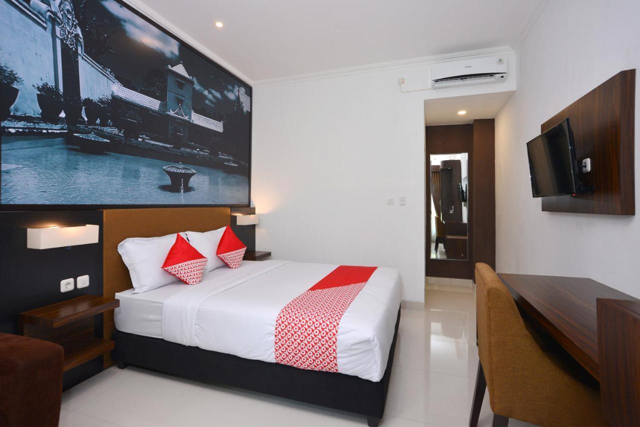 The Edwin Syariah Ngabean Exterior foto
