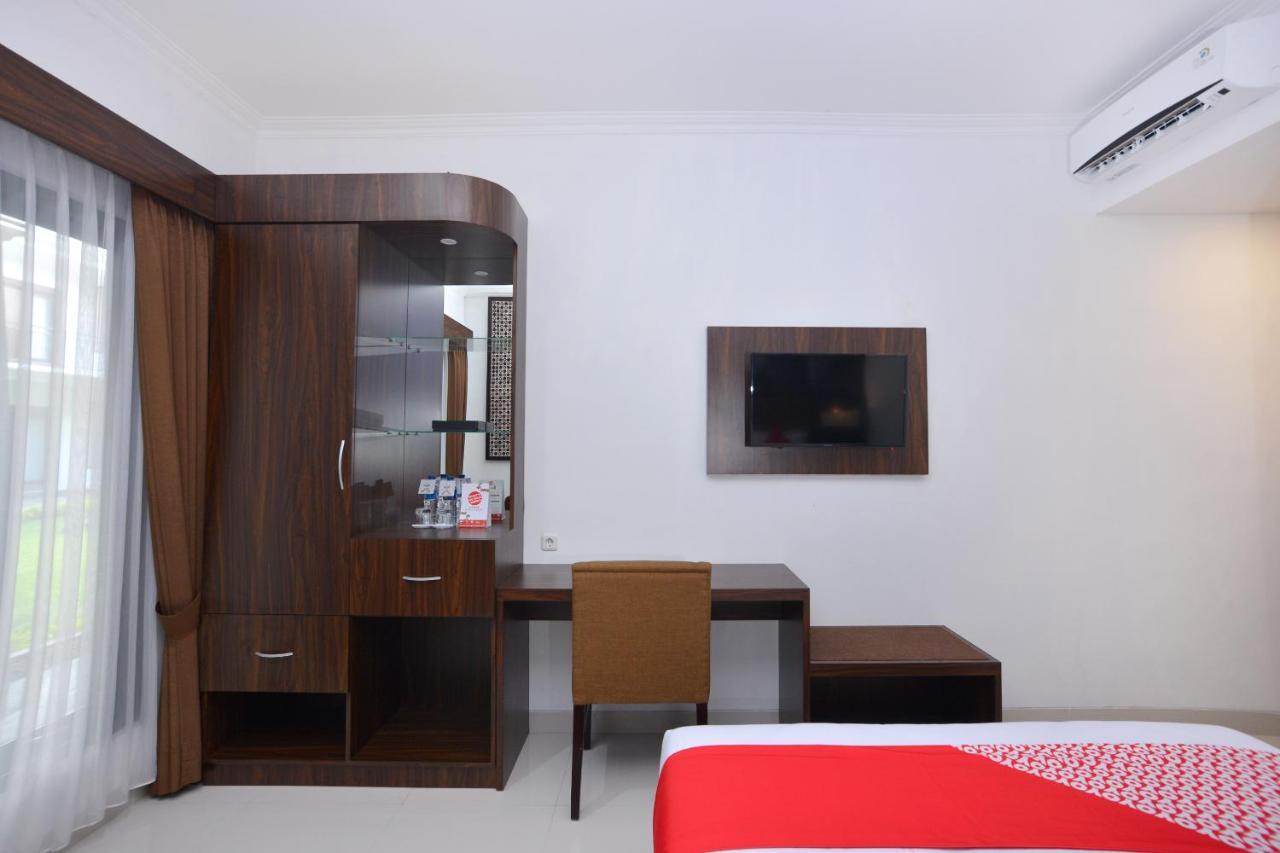 The Edwin Syariah Ngabean Exterior foto
