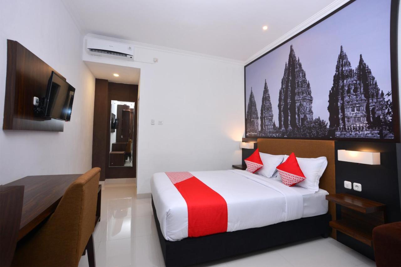 The Edwin Syariah Ngabean Exterior foto