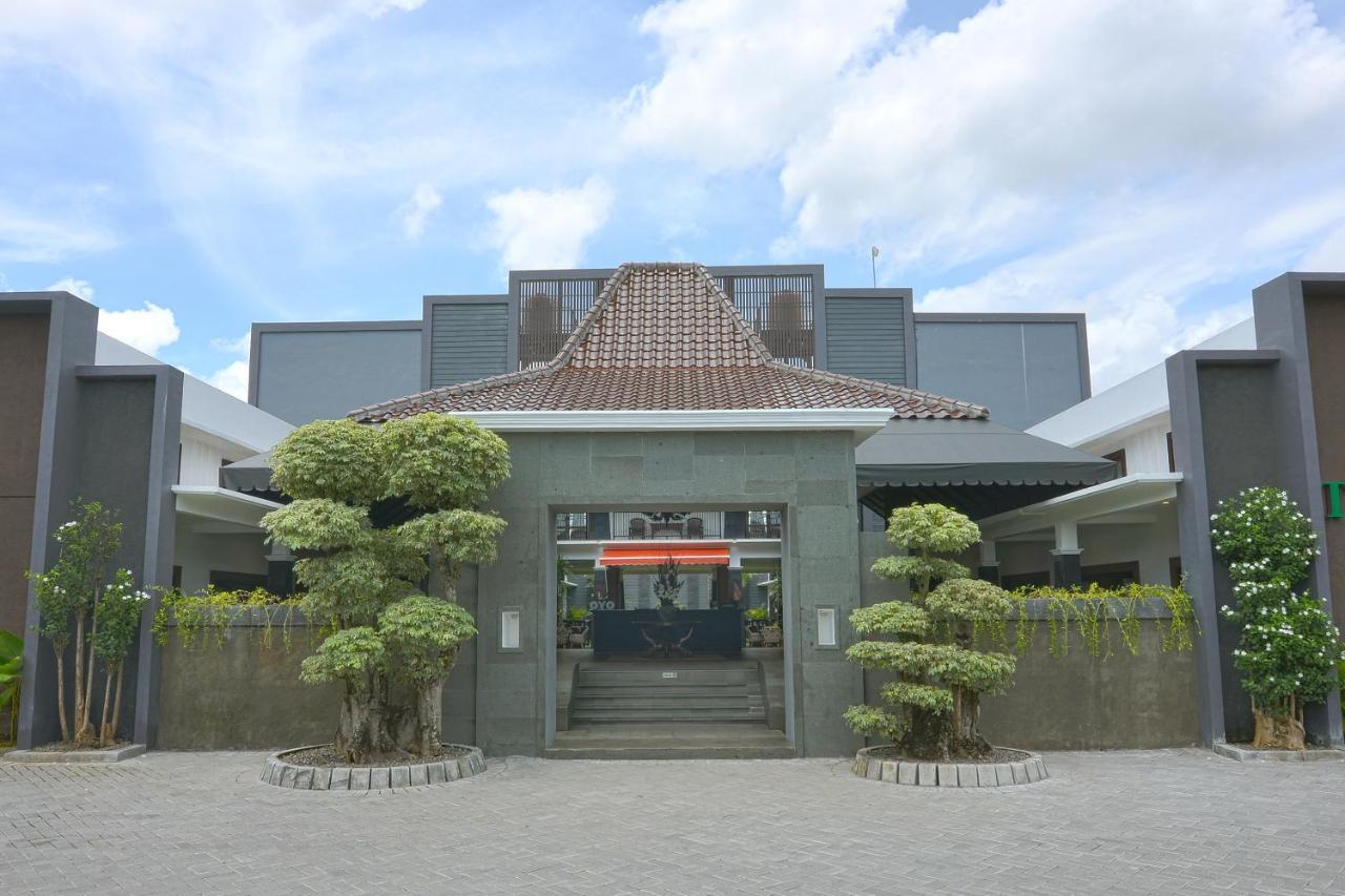 The Edwin Syariah Ngabean Exterior foto