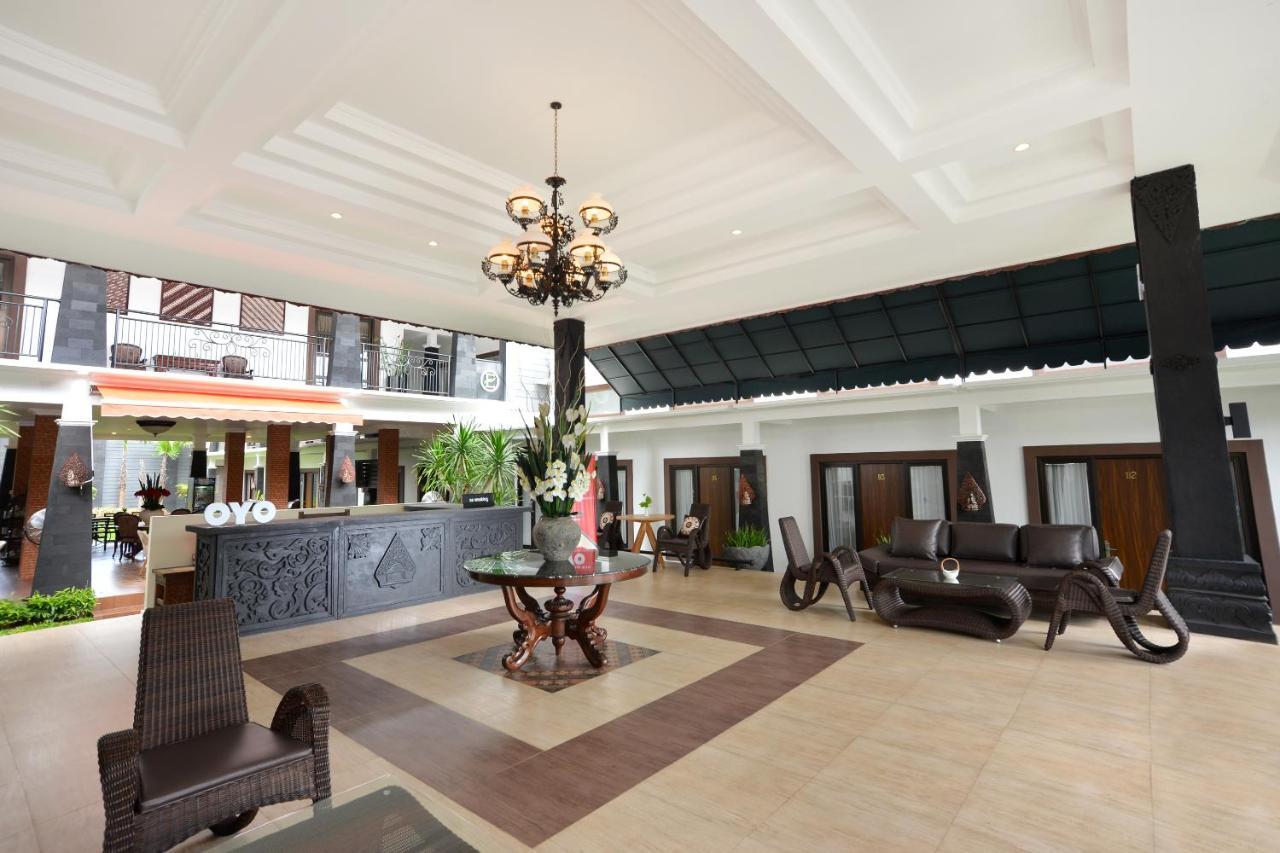 The Edwin Syariah Ngabean Exterior foto